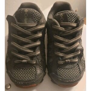 Toddler 6  Columbia Omni grip non marking Waterproof Shoes hiking No Tie Strap